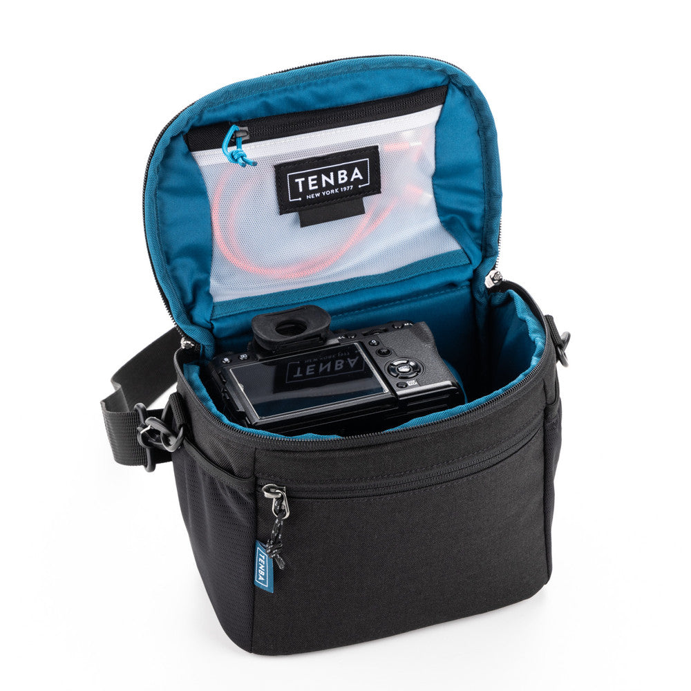 Skyline v2 8 Shoulder Bag (Black)