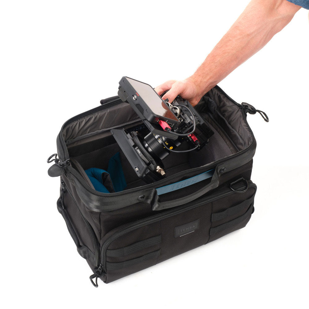 Cineluxe v2 Shoulder Bag 16