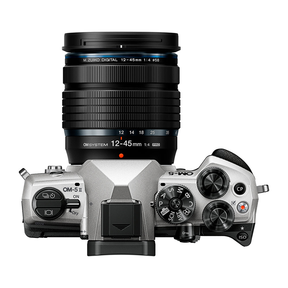 OM-5 Mark II avec 12-45mm f/4.0 PRO (Argent)