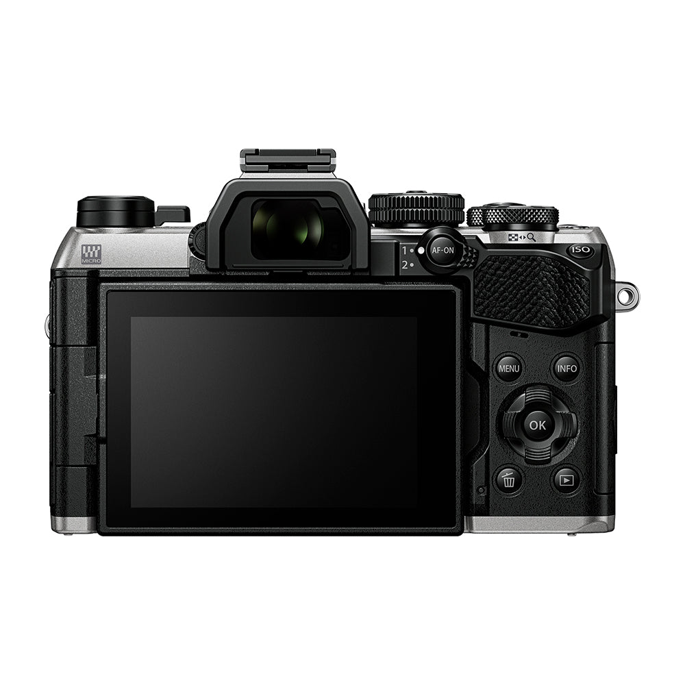 OM-5 Mark II avec 12-45mm f/4.0 PRO (Argent)