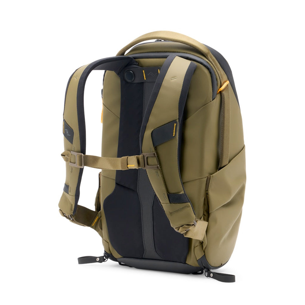 Everyday Backpack Zip 15L (Kelp)