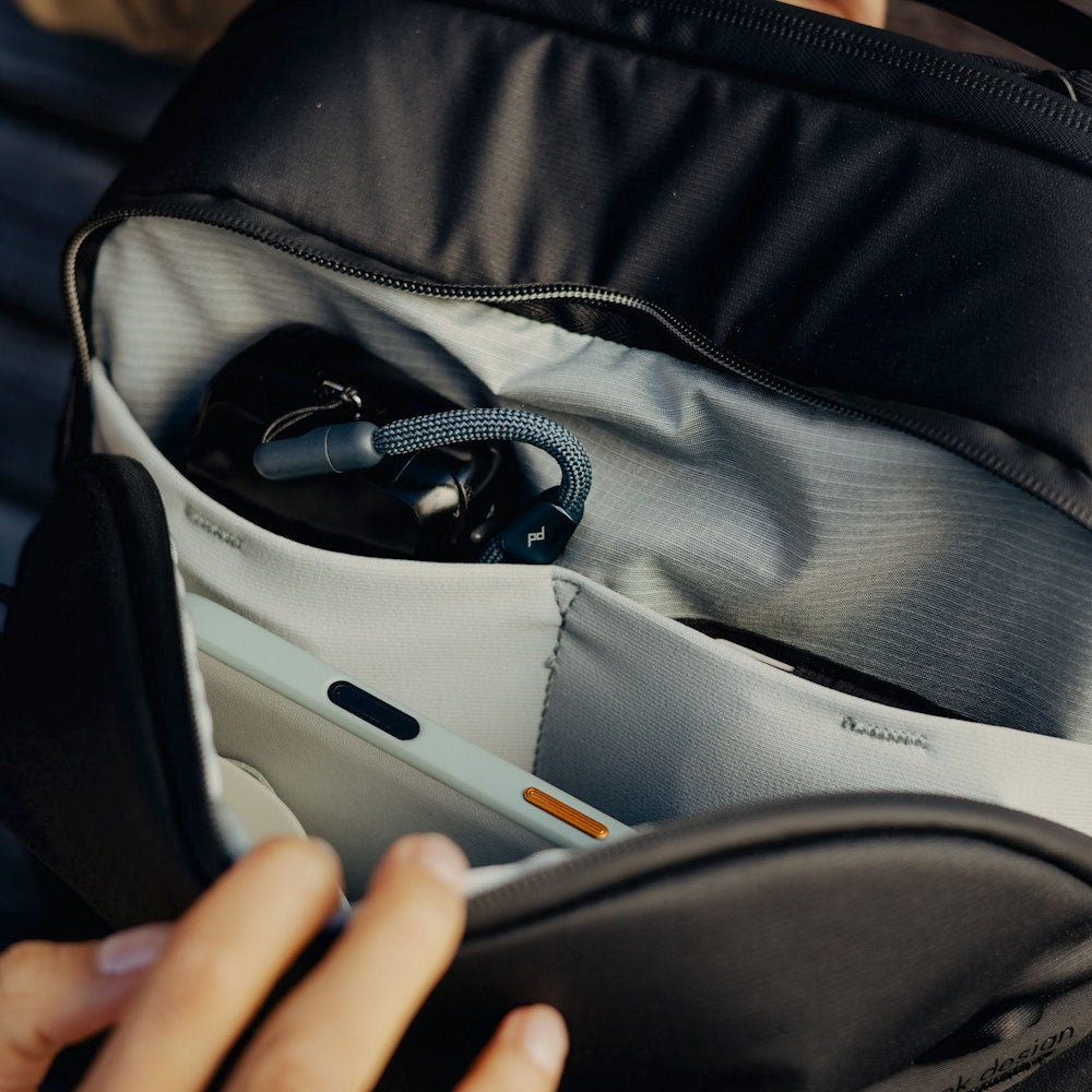 Travel Backpack 20L (Black)