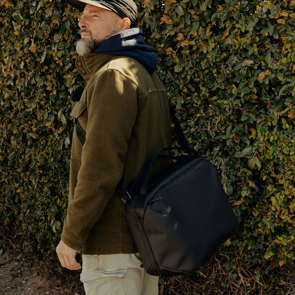 Travel Weekender 25L (Black)