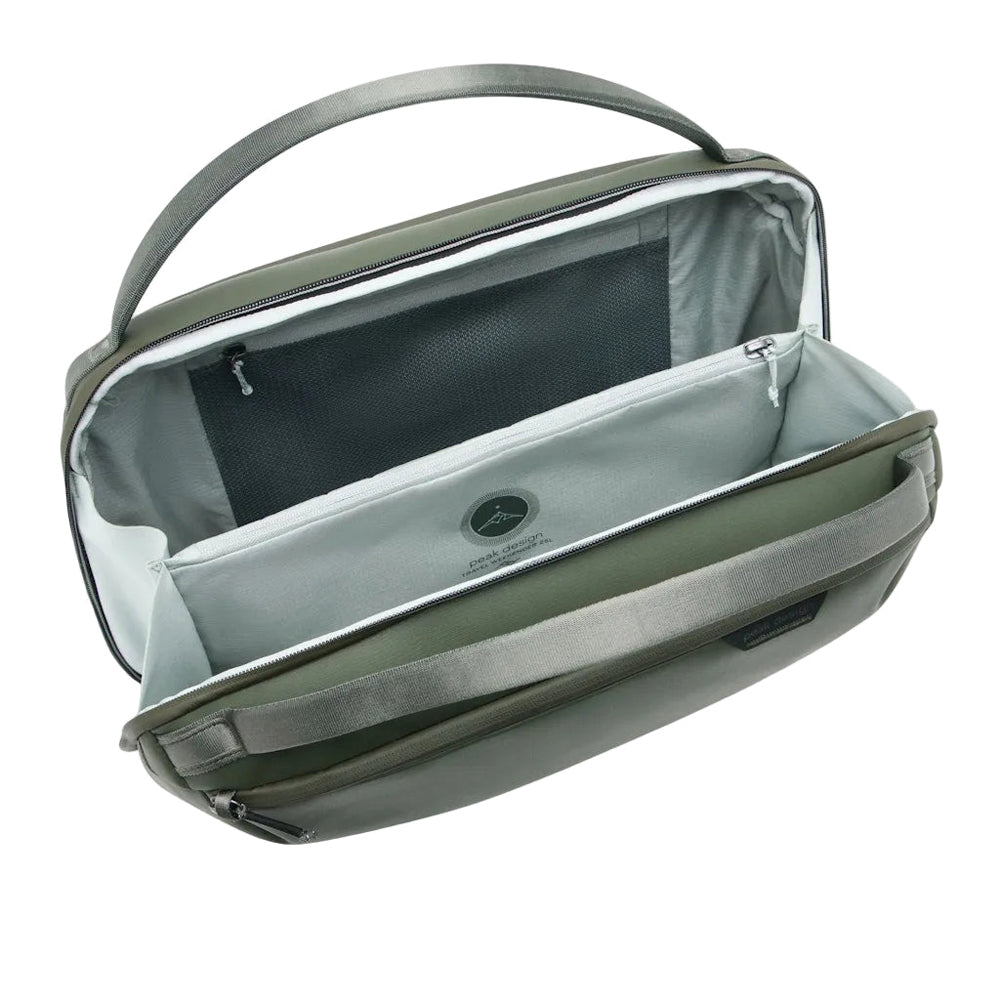 Travel Weekender 25L (Sage)