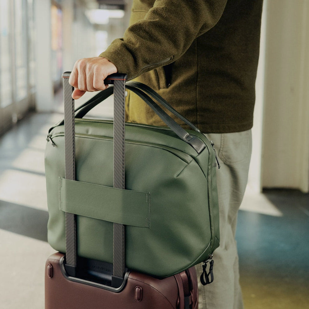 Travel Weekender 25L (Sage)