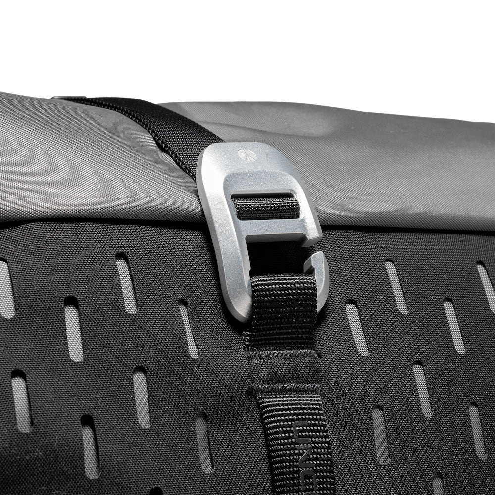 UNCOVER Backpack 30L