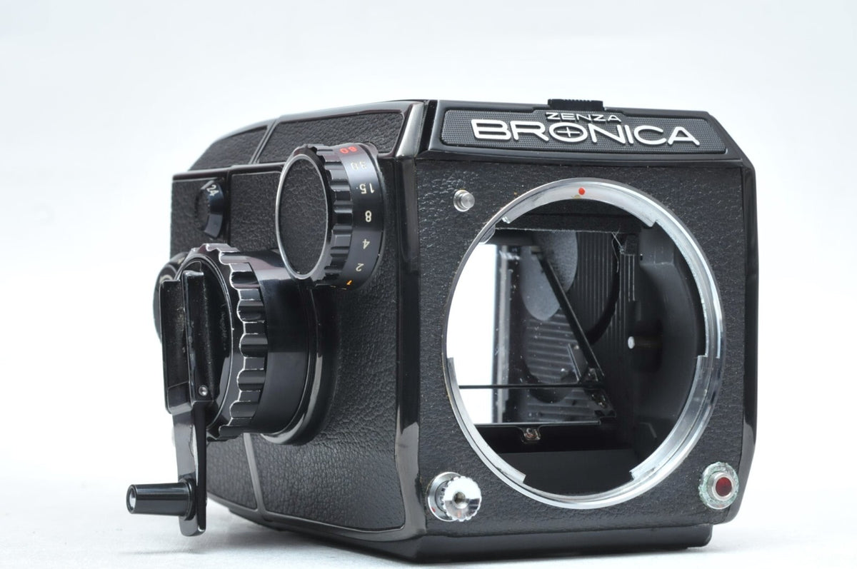 USED (7) - Bronica ZENZA EC + 105mm + 75mm + 150mm